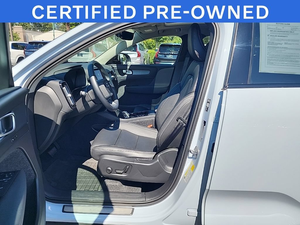 Certified 2026 Volvo XC40 B5 Plus AWD/4WD image 8