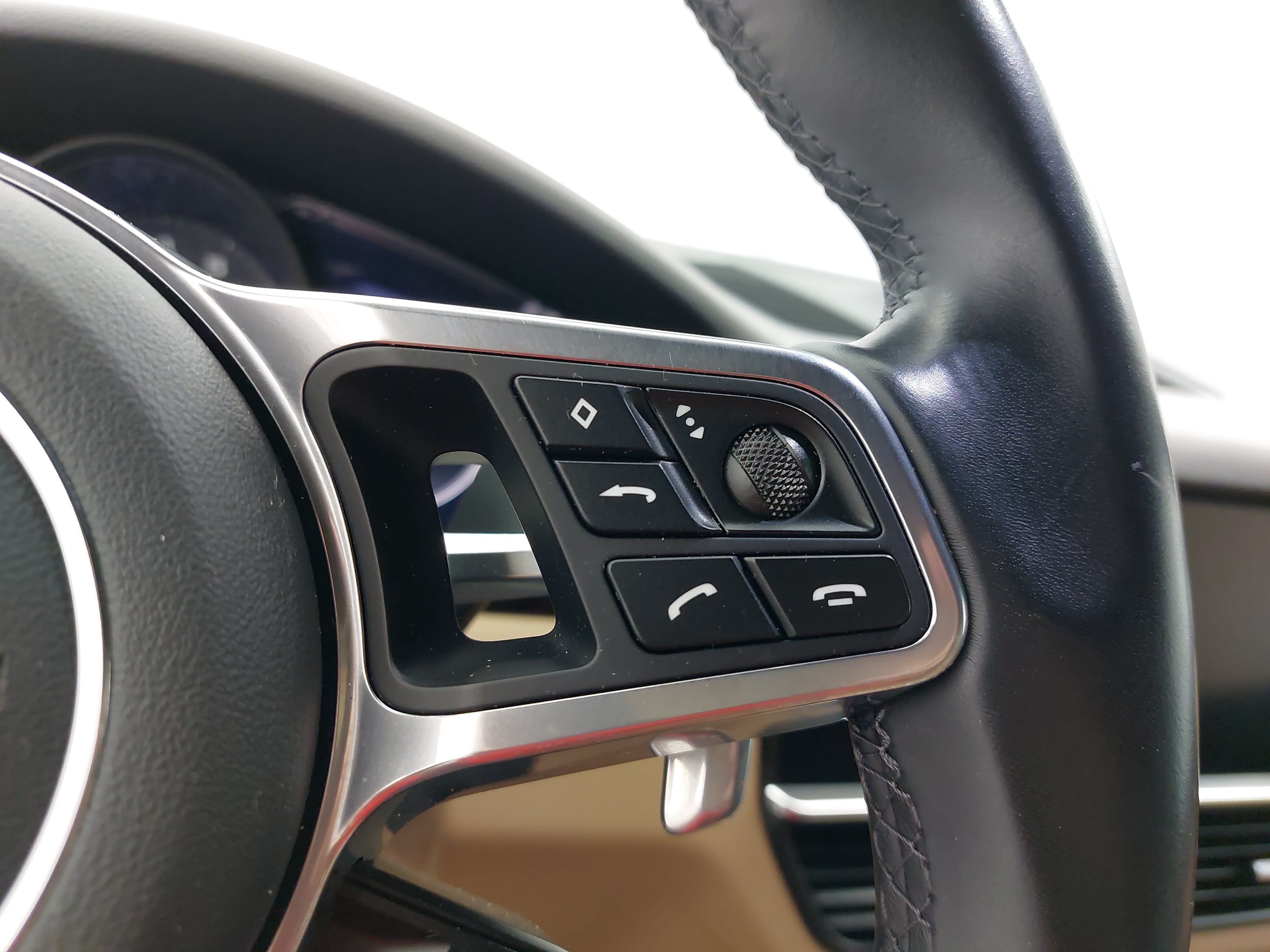Certified 2023 Porsche Cayenne Platinum Edition AWD/4WD image 20