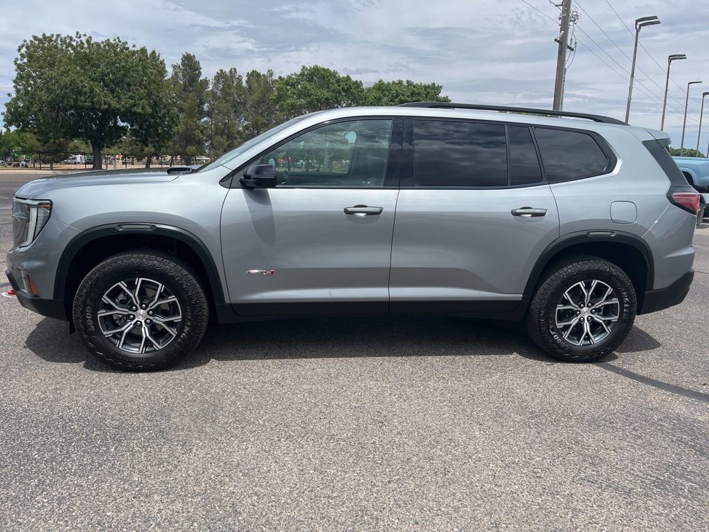 Used 2024 GMC Acadia AT4 AWD/4WD image 2