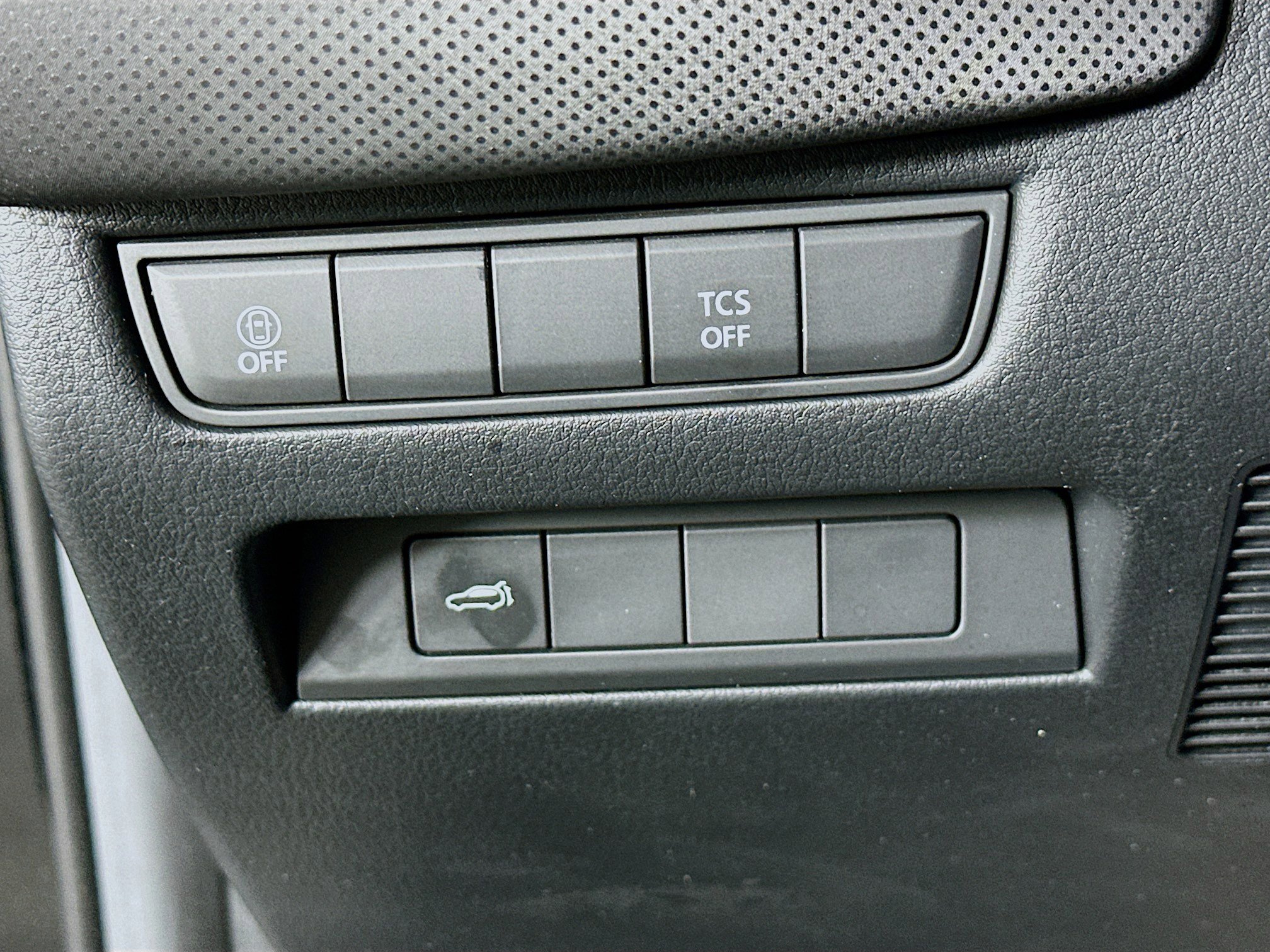 Used 2025 MAZDA CX-50 AWD 2.5 S w/ Preferred Package image 16