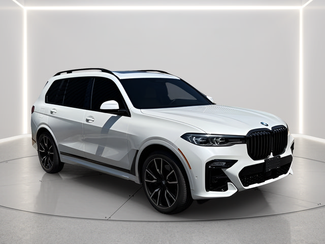 Used 2022 BMW X7 xDrive40i w/ M Sport Package AWD/4WD image 7