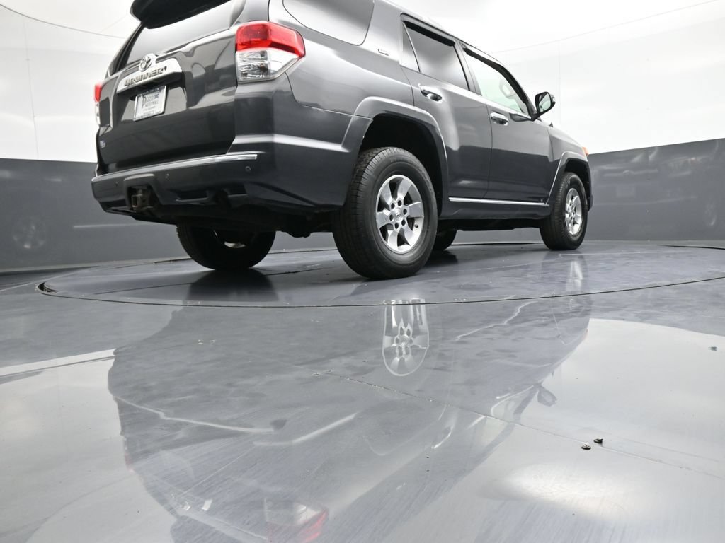 Used 2011 Toyota 4Runner SR5 w/ Premium Pkg w/Leather AWD/4WD image 29