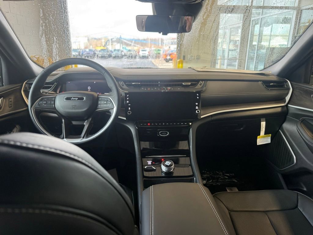 New 2026 Jeep Grand Cherokee L Limited image 30