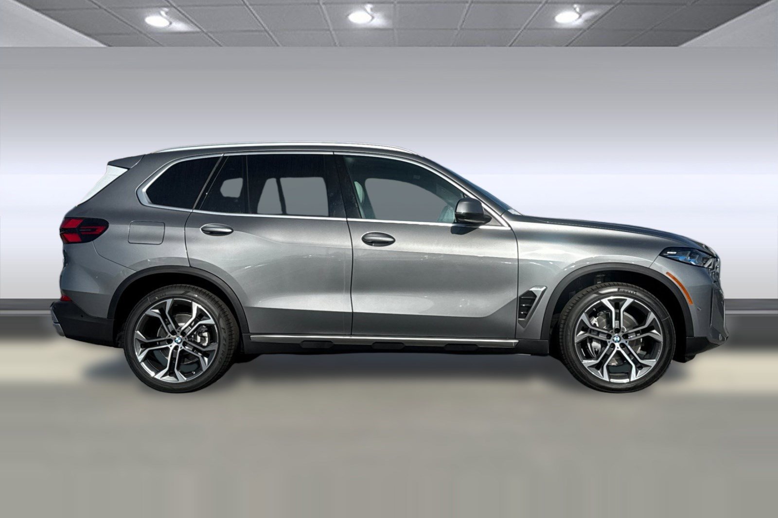 Used 2026 BMW X5 xDrive40i AWD/4WD image 7