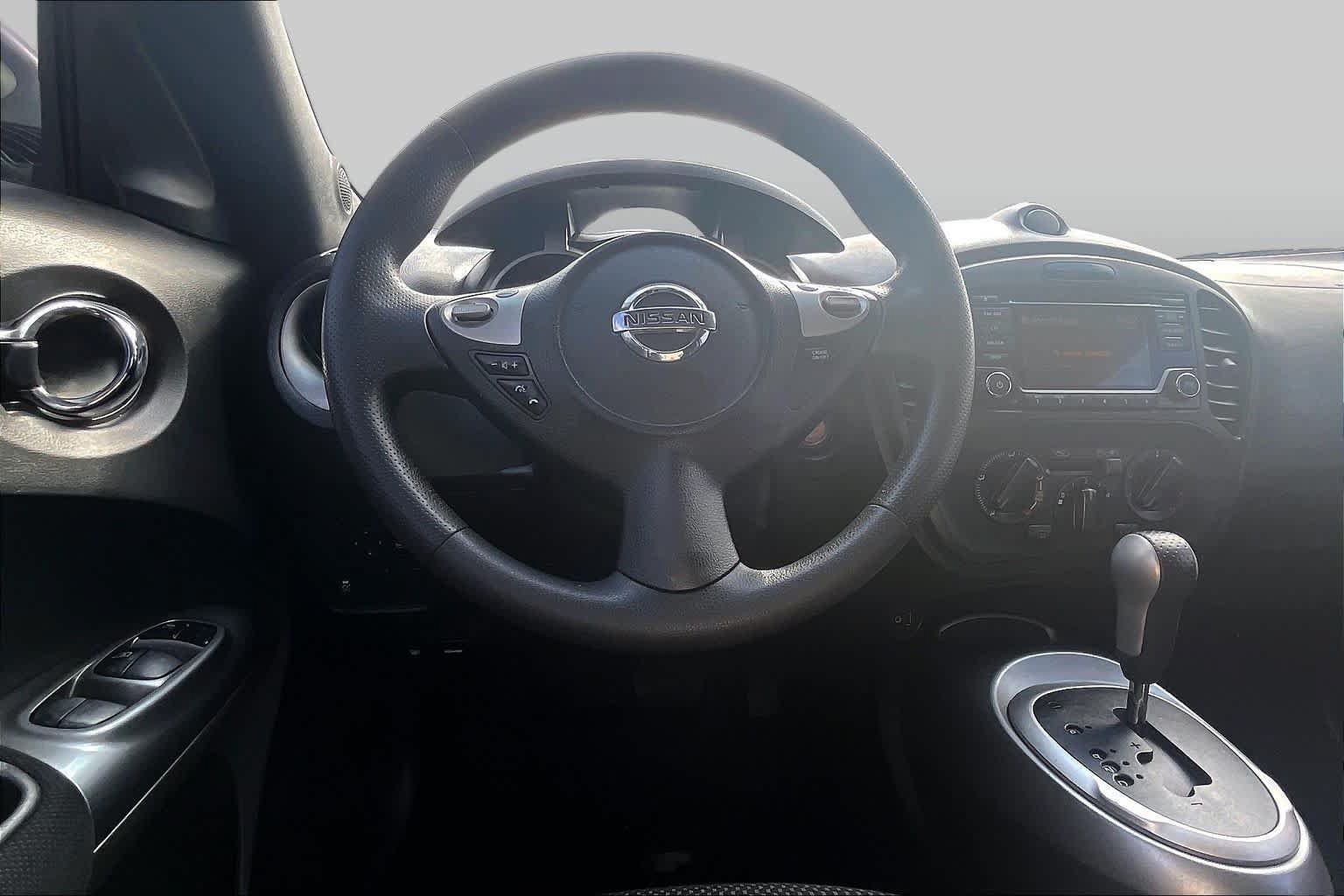 Used 2017 Nissan Juke S FWD image 6