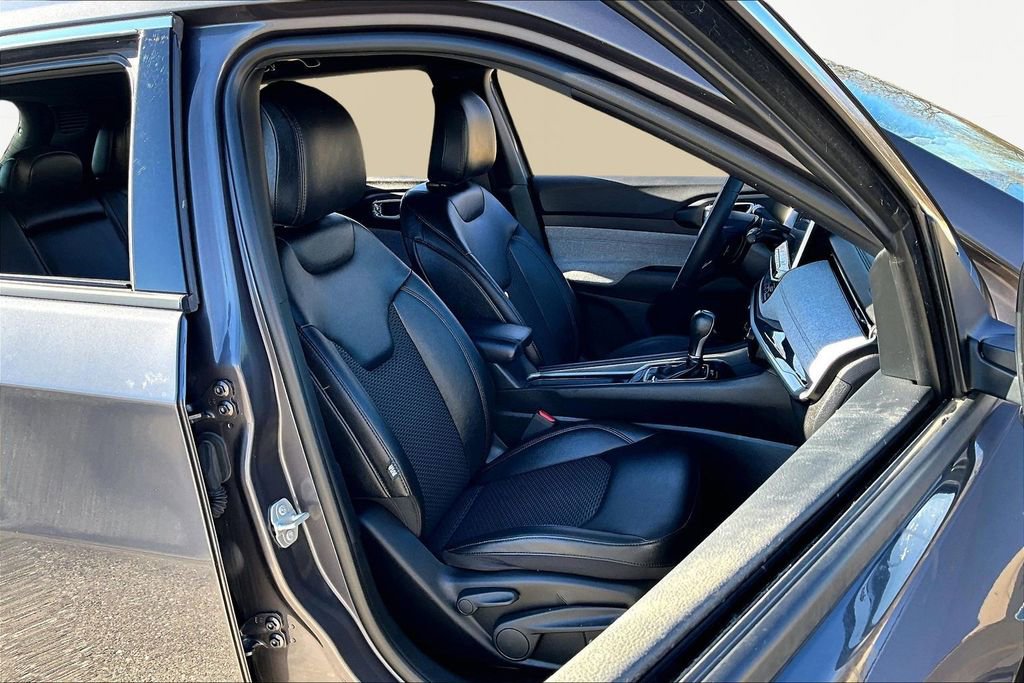 Used 2024 Jeep Compass Latitude image 7