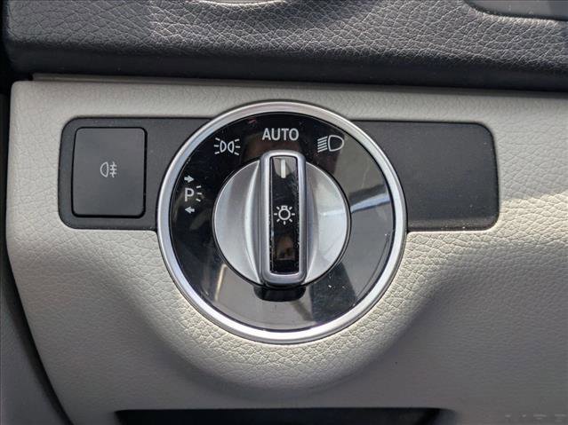 Used 2014 Mercedes-Benz C 250 Sedan image 15