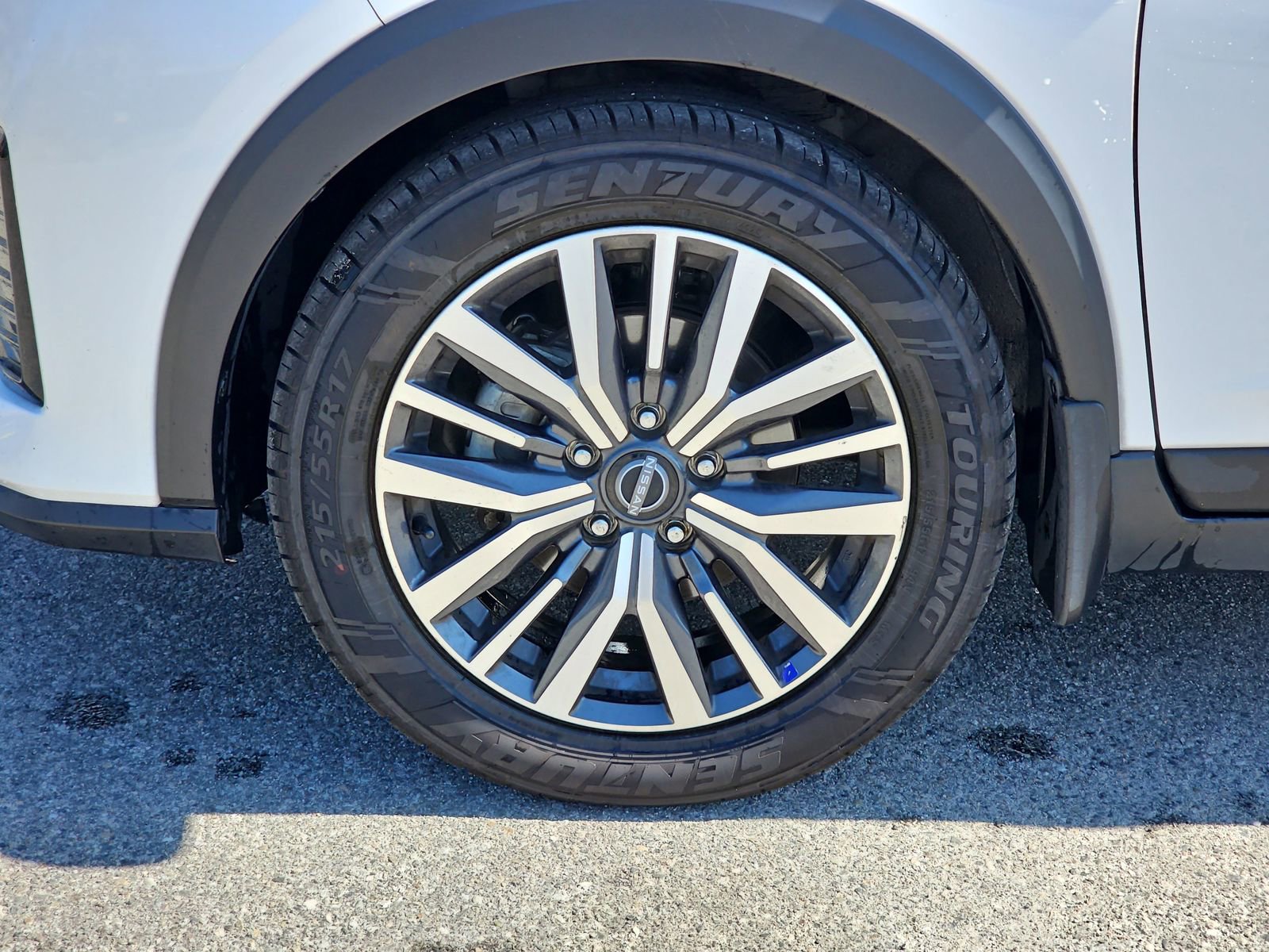 Used 2023 Nissan Kicks SV image 10