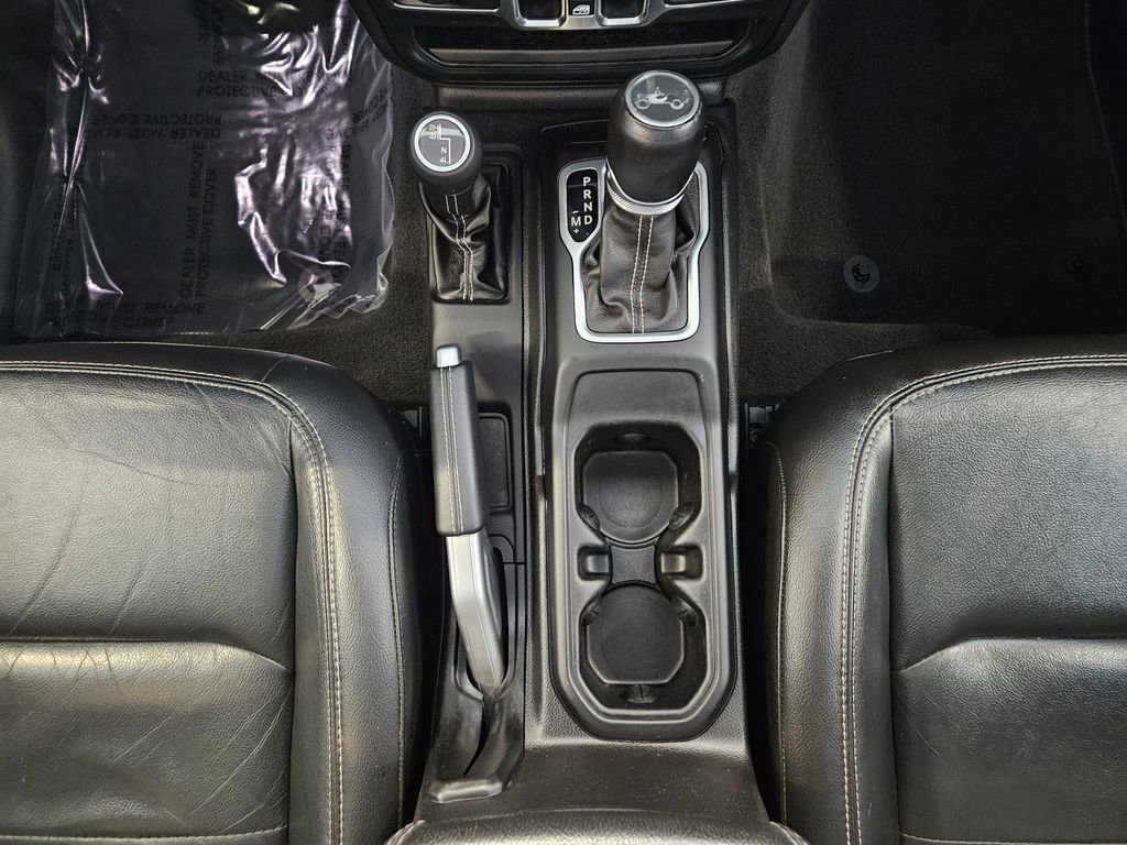 Used 2018 Jeep Wrangler Unlimited Sahara image 18