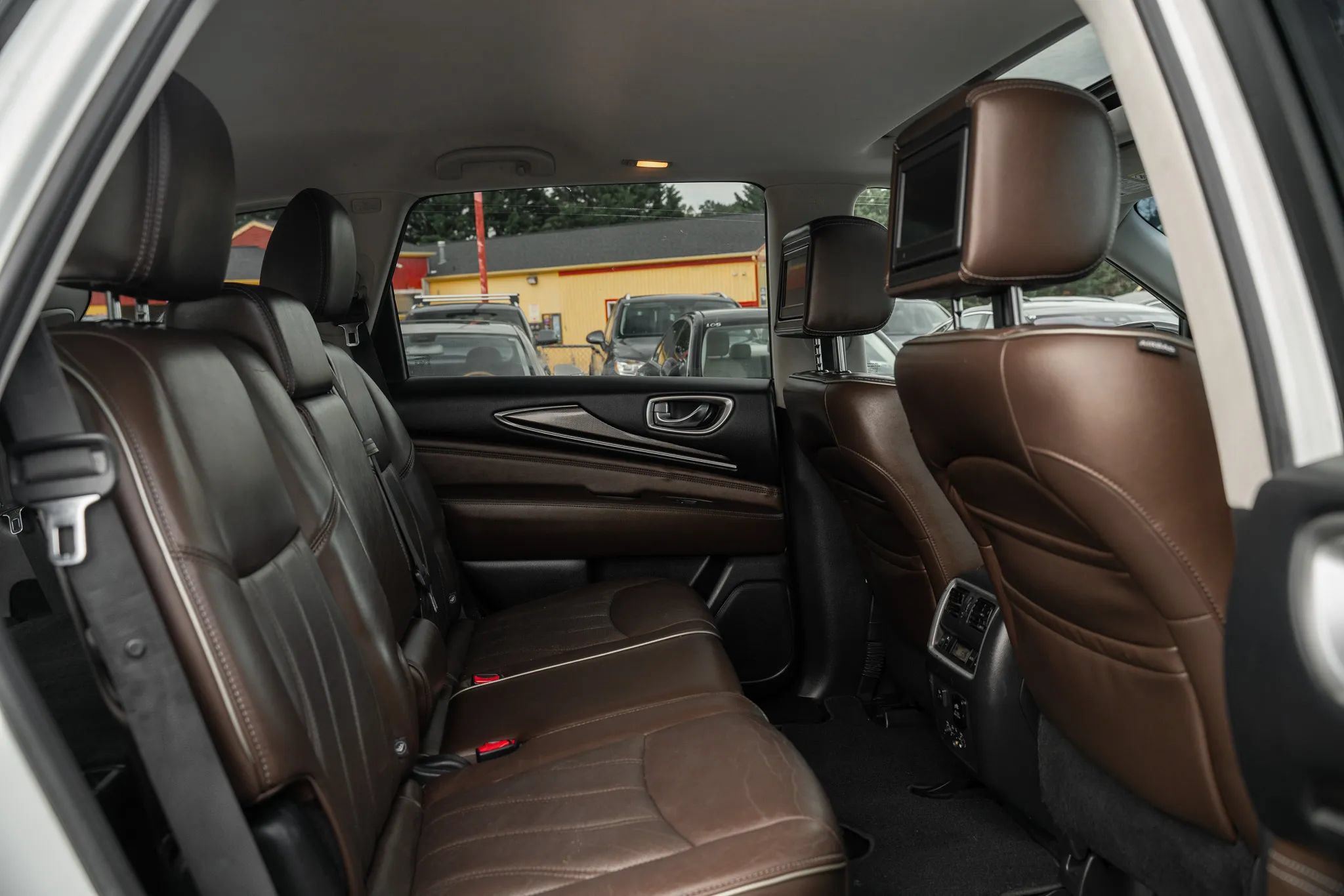 Used 2016 INFINITI QX60 Luxe w/ Premium Plus Package AWD/4WD image 13