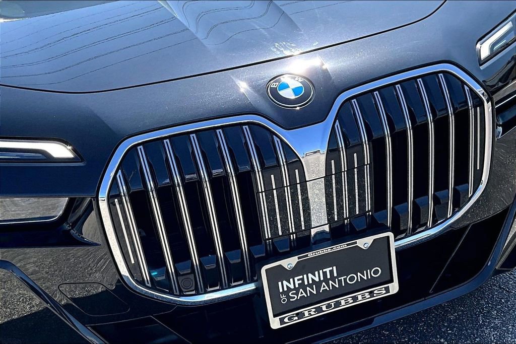 Used 2024 BMW 740i RWD image 38
