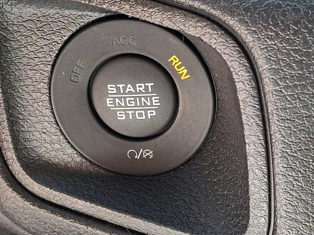 Used 2024 Jeep Wrangler Unlimited w/ Convenience Group AWD/4WD image 29