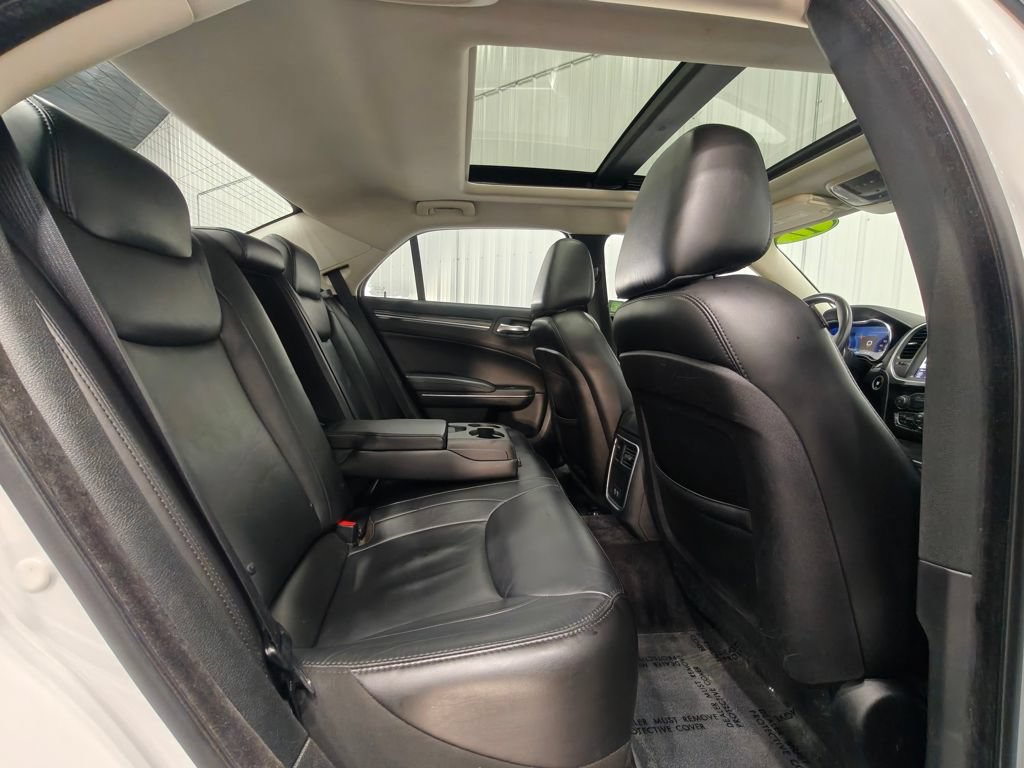Used 2017 Chrysler 300 Touring w/ Value Package RWD image 22