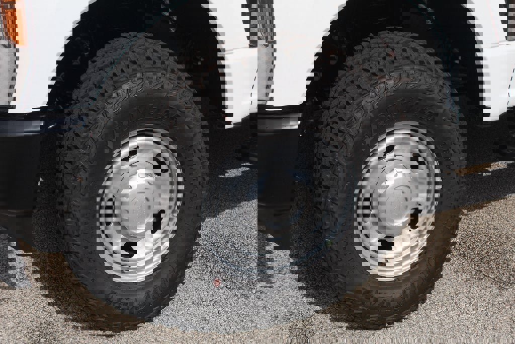 New 2026 Ford F250 XL w/ XL Off-Road Package image 6