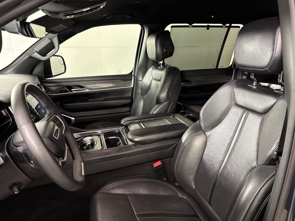 Used 2022 Jeep Wagoneer Series III w/ Convenience Group I RWD image 31