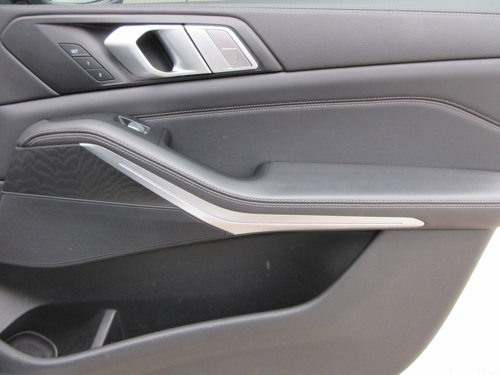 Used 2019 BMW X7 xDrive40i w/ M Sport Package image 26