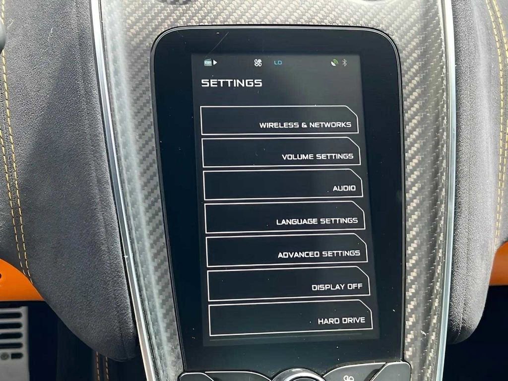 Used 2018 McLaren 570S Spider image 25