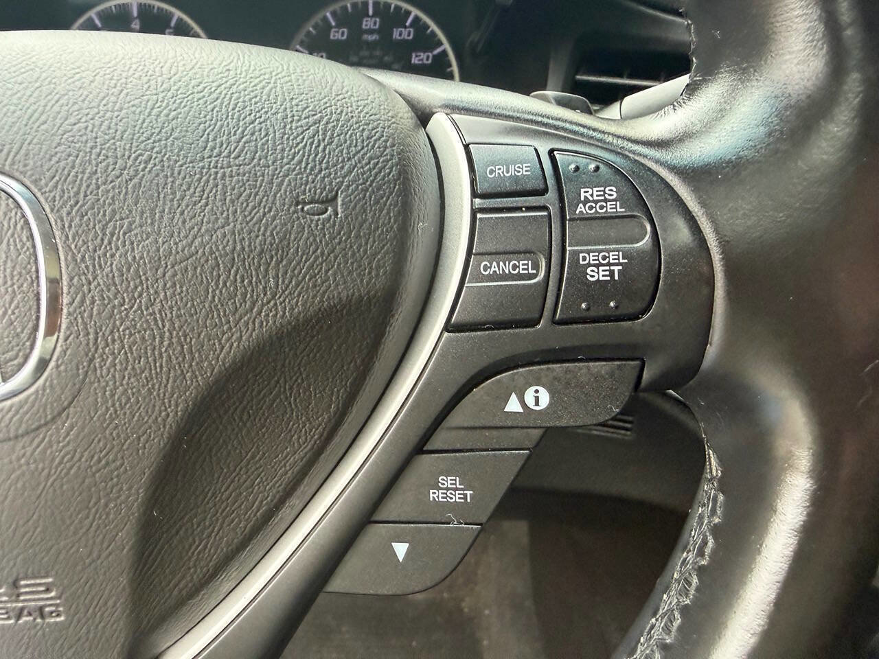 Used 2017 Acura ILX FWD image 25