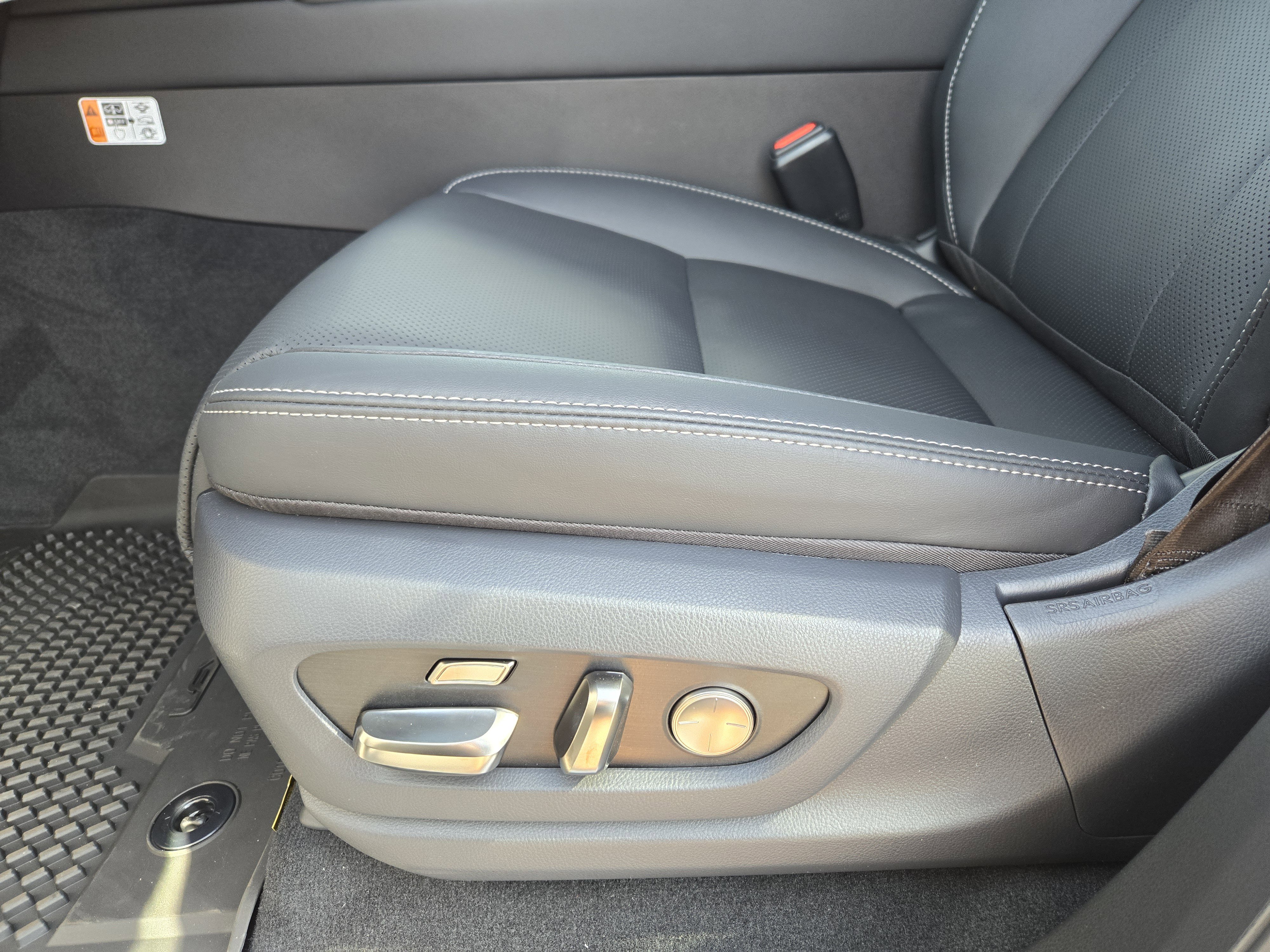 New 2026 Lexus LX 700h Luxury w/ Appearance Package image 17