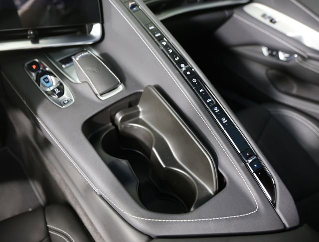 Used 2024 Chevrolet Corvette Stingray Coupe w/ Z51 Performance Package image 16