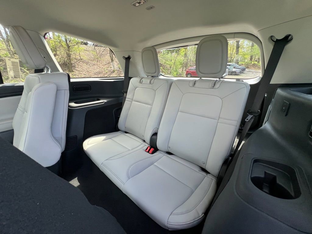 New 2026 Lincoln Aviator AWD image 20