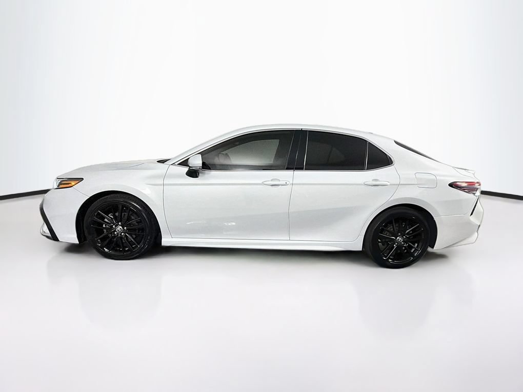 Used 2022 Toyota Camry XSE w/ Cold Weather Package AWD/4WD image 6
