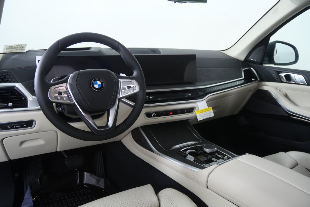 Used 2027 BMW X7 xDrive40i AWD/4WD image 19