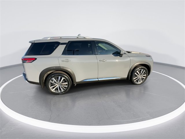 Certified 2022 Nissan Pathfinder Platinum w/ Cargo Package image 9