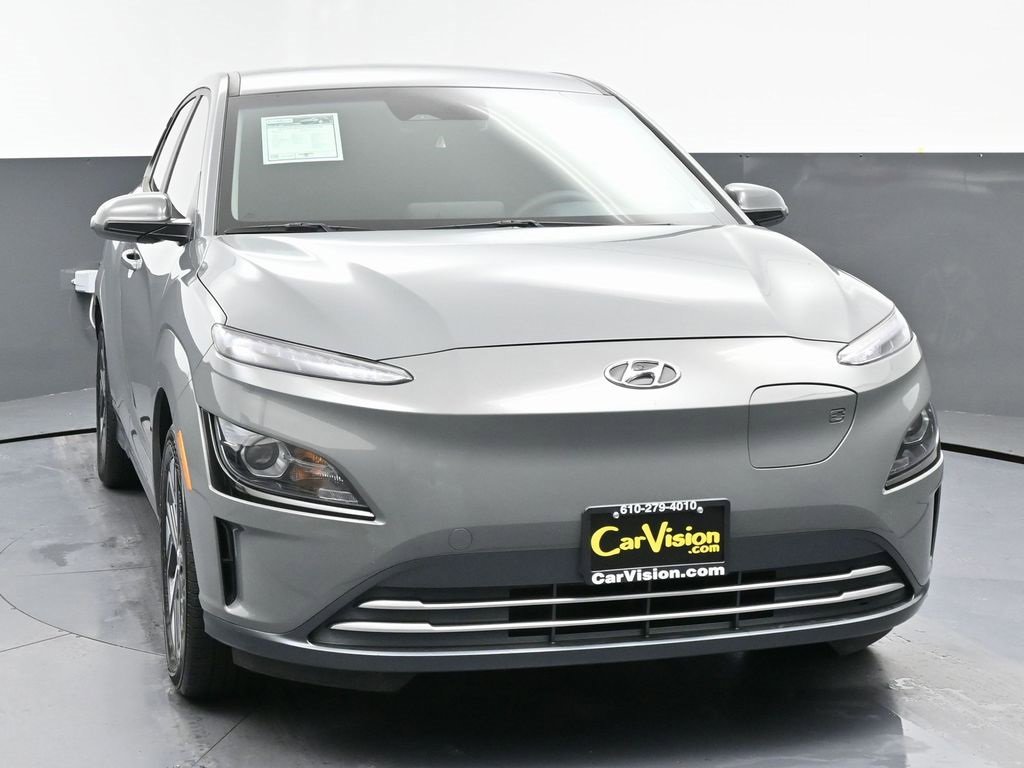 Used 2023 Hyundai Kona SE w/ Cargo Package image 4