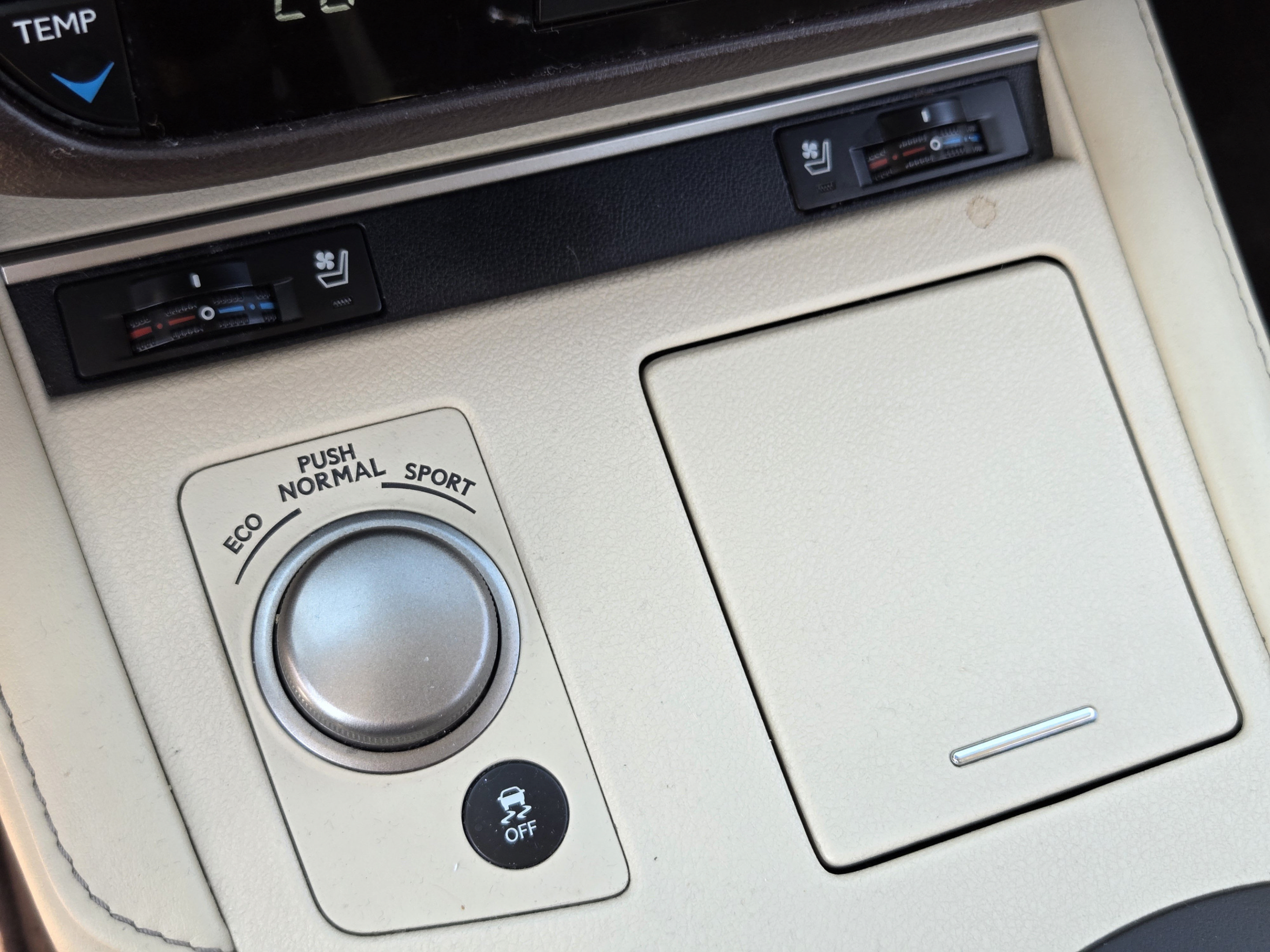 Used 2016 Lexus ES 350 w/ Premium Package w/Wood Trim FWD image 19