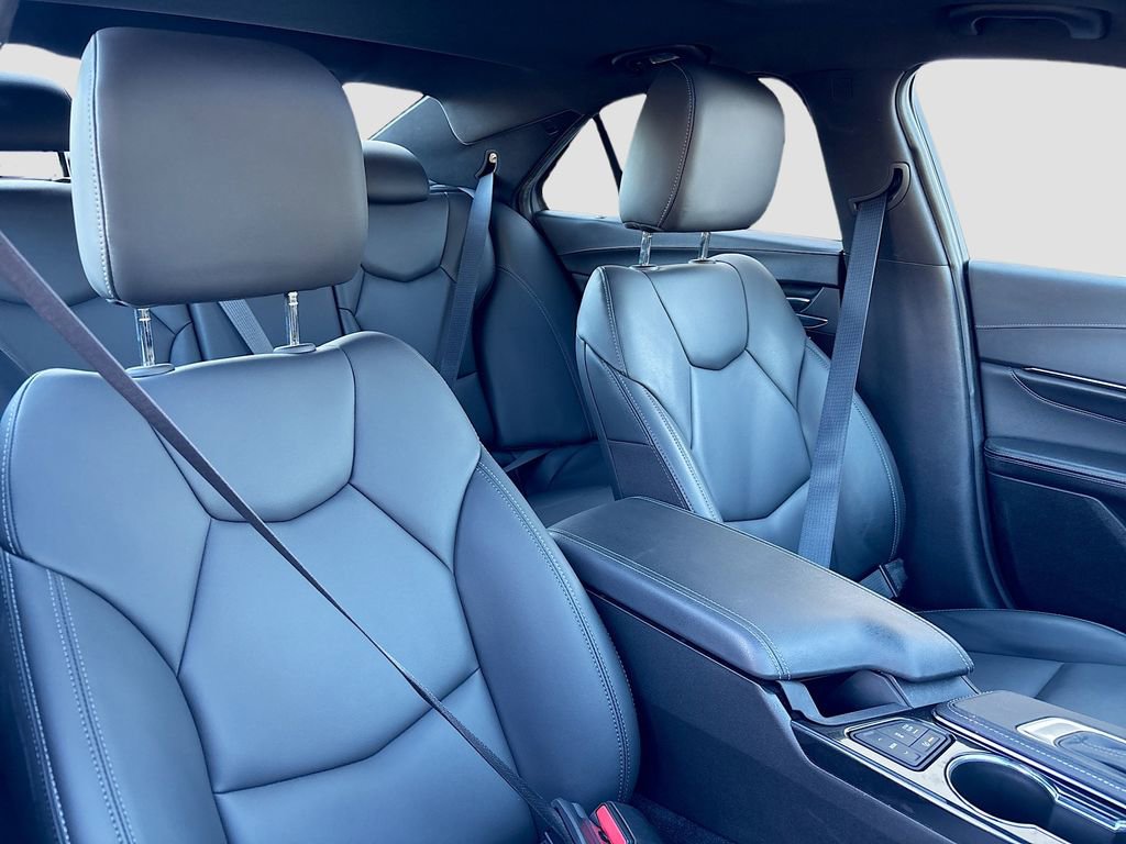 Used 2025 Cadillac CT4 Luxury image 29
