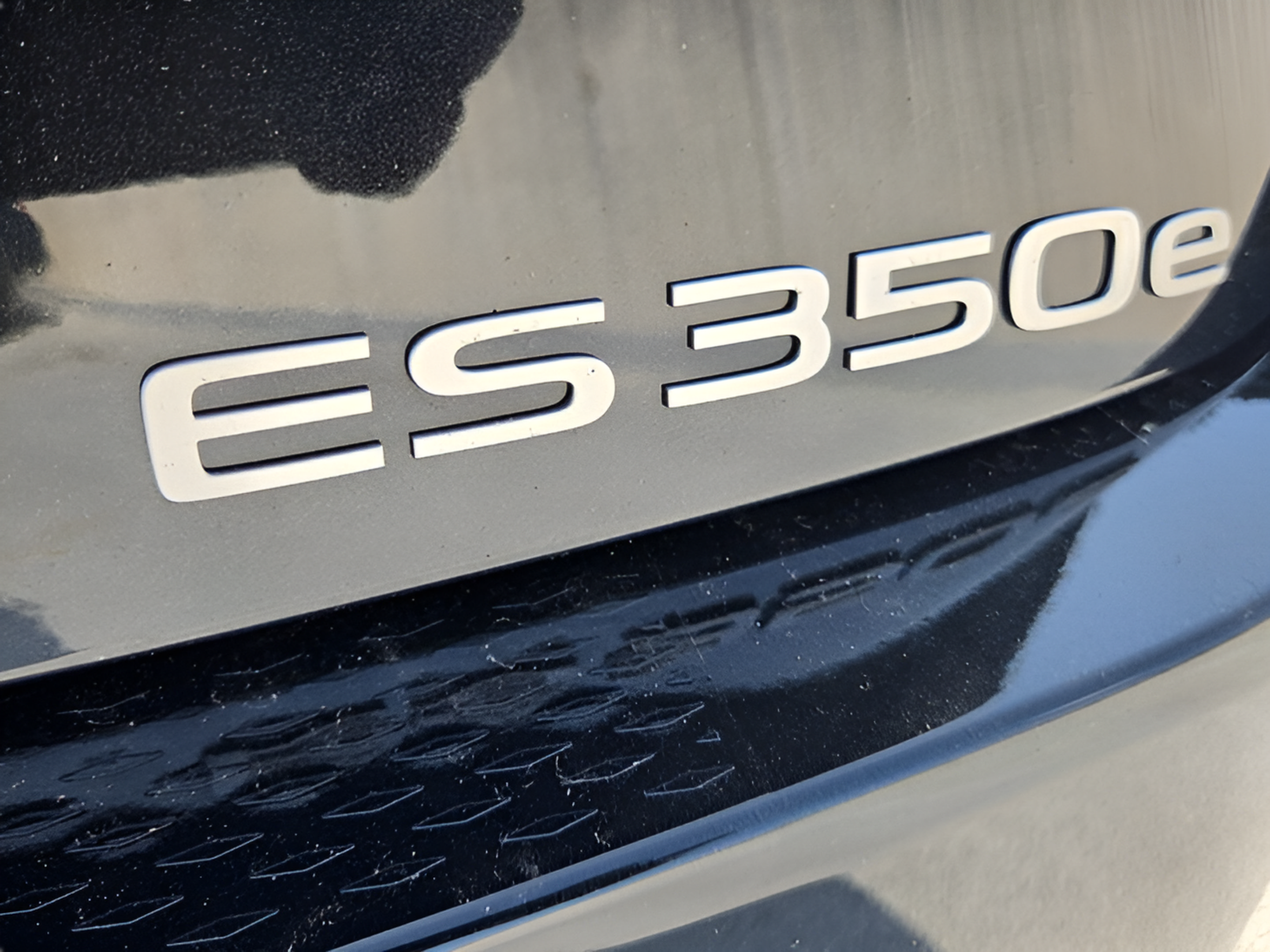 New 2026 Lexus ES 350e w/ Accessory Package (Z2) FWD image 33
