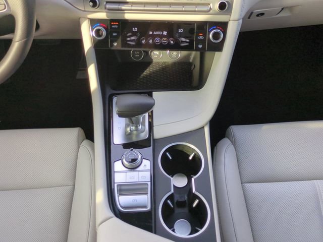 Certified 2025 Genesis G70 2.5T AWD/4WD image 17