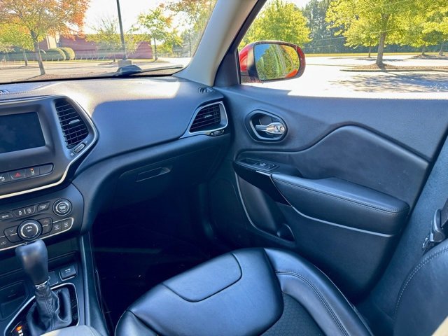 Used 2021 Jeep Cherokee Latitude Plus image 26