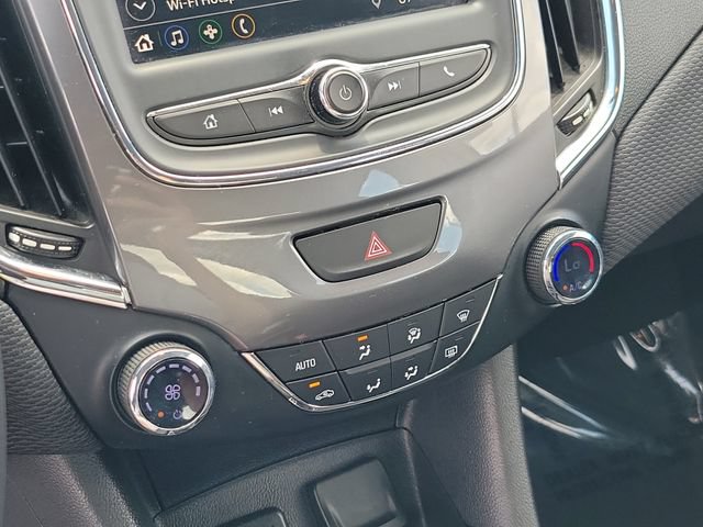 Used 2019 Chevrolet Cruze LT FWD image 31