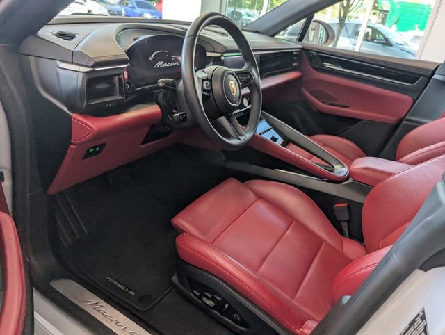 Used 2024 Porsche Macan 4 Electric image 7