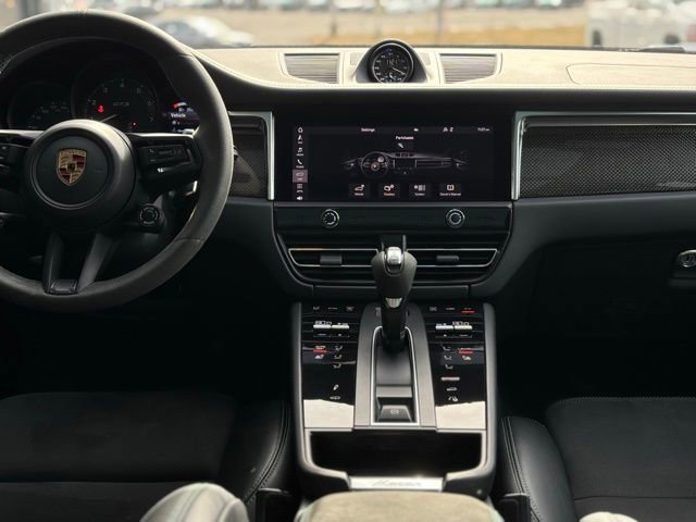 Used 2023 Porsche Macan GTS image 33