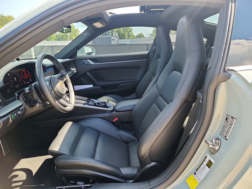 Certified 2025 Porsche 911 Carrera image 5