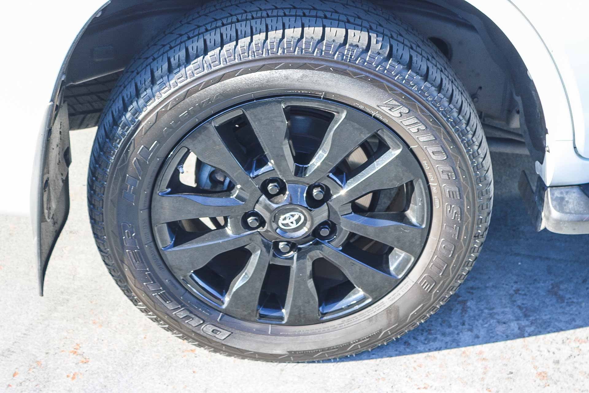 Certified 2021 Toyota Land Cruiser image 12