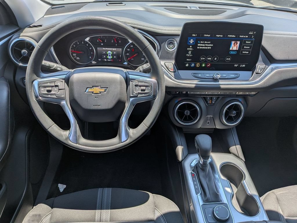 Used 2025 Chevrolet Blazer LT FWD image 18