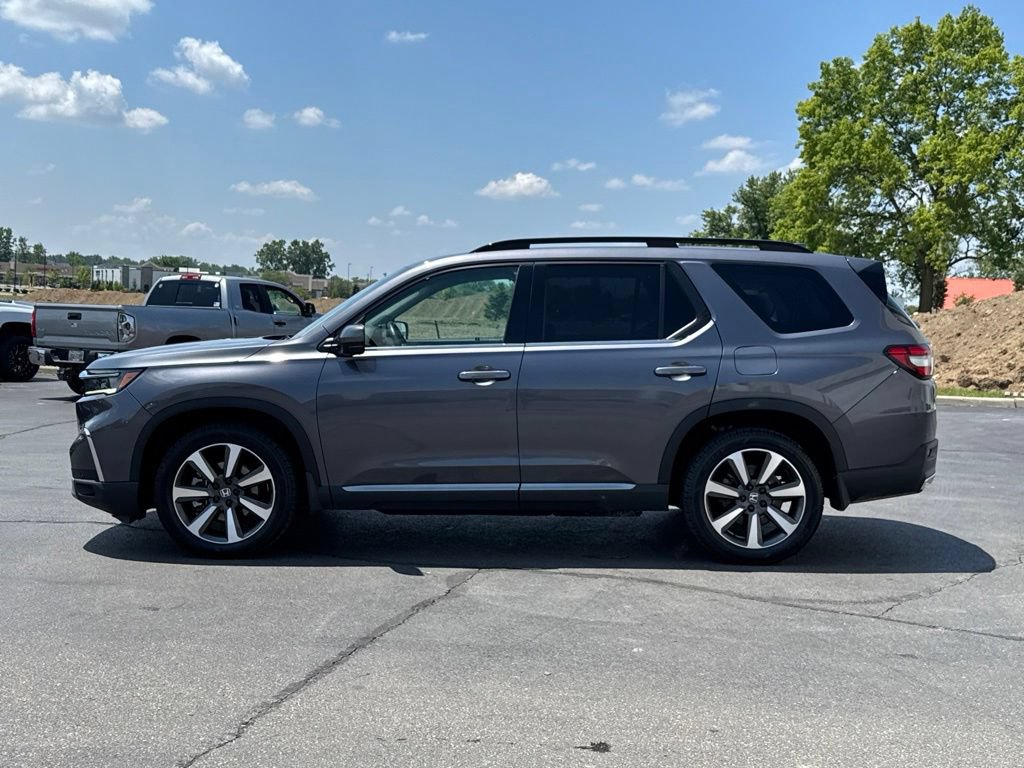 Used 2025 Honda Pilot Elite image 4