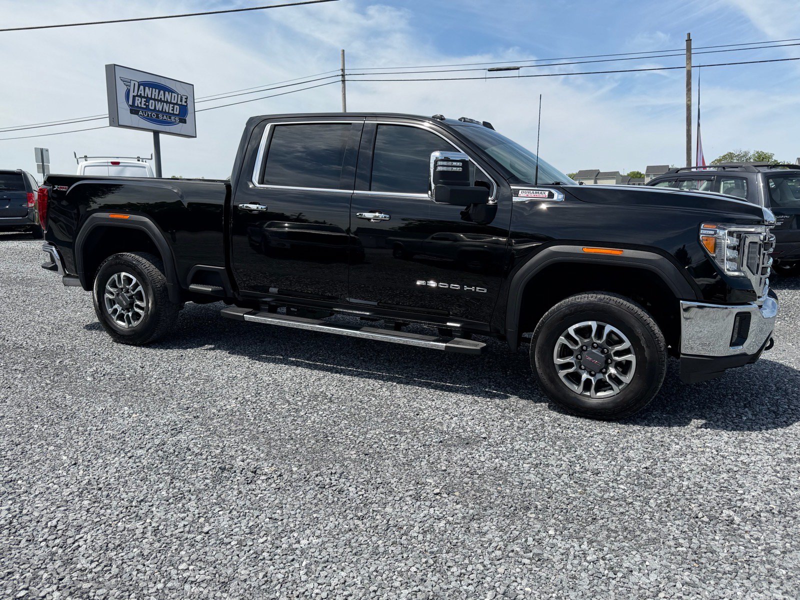 Used 2022 GMC Sierra 3500 SLT w/ SLT Preferred Package AWD/4WD image 2