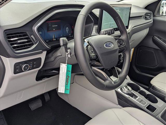 New 2025 Ford Escape SE w/ PHEV Premium Package image 3