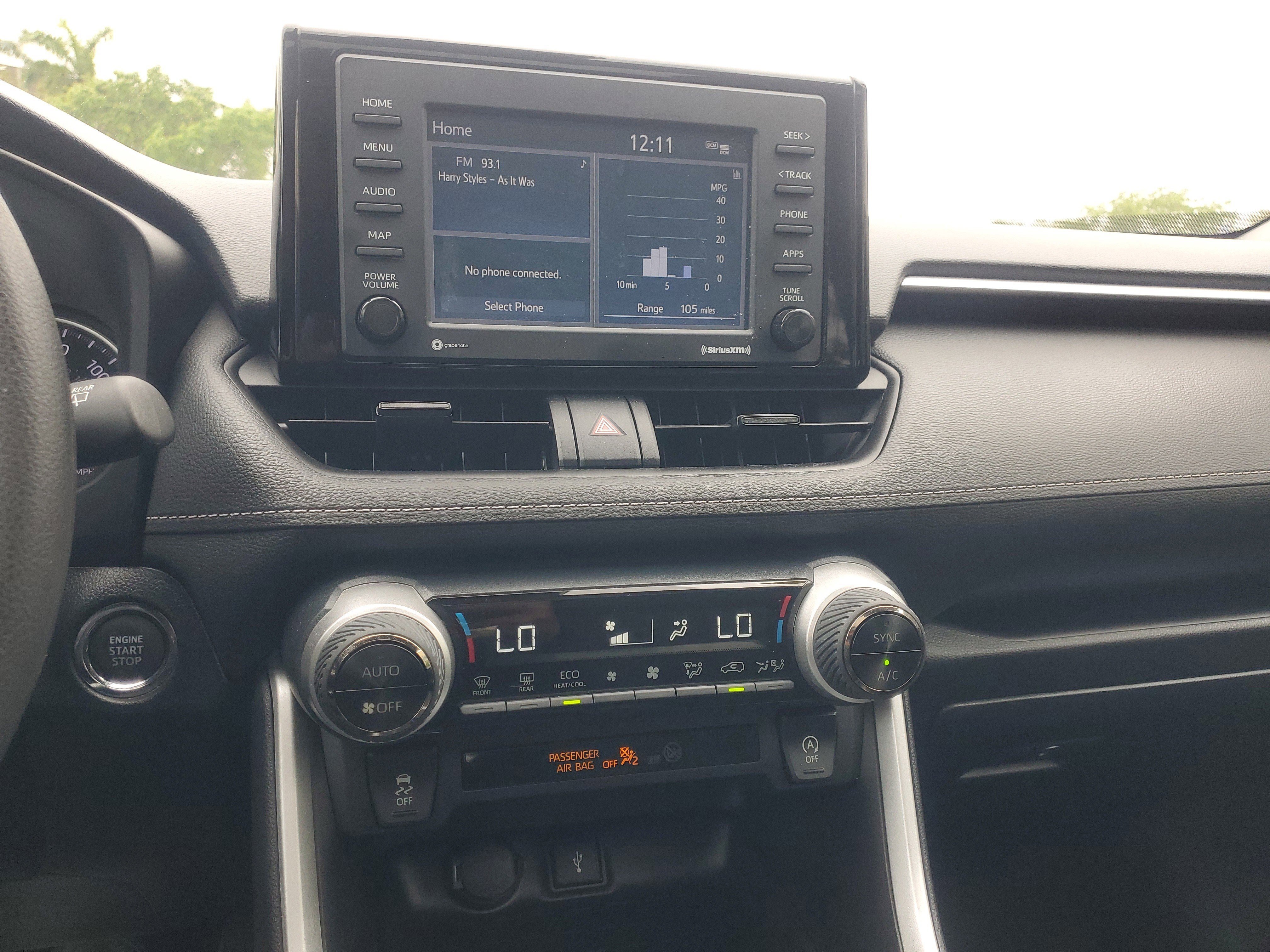 Certified 2022 Toyota RAV4 XLE w/ Convenience Package image 27