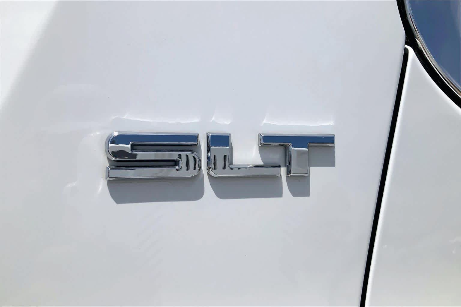 Used 2018 GMC Acadia SLT FWD image 10