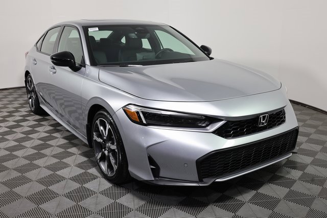 Used 2025 Honda Civic Sport Touring image 3