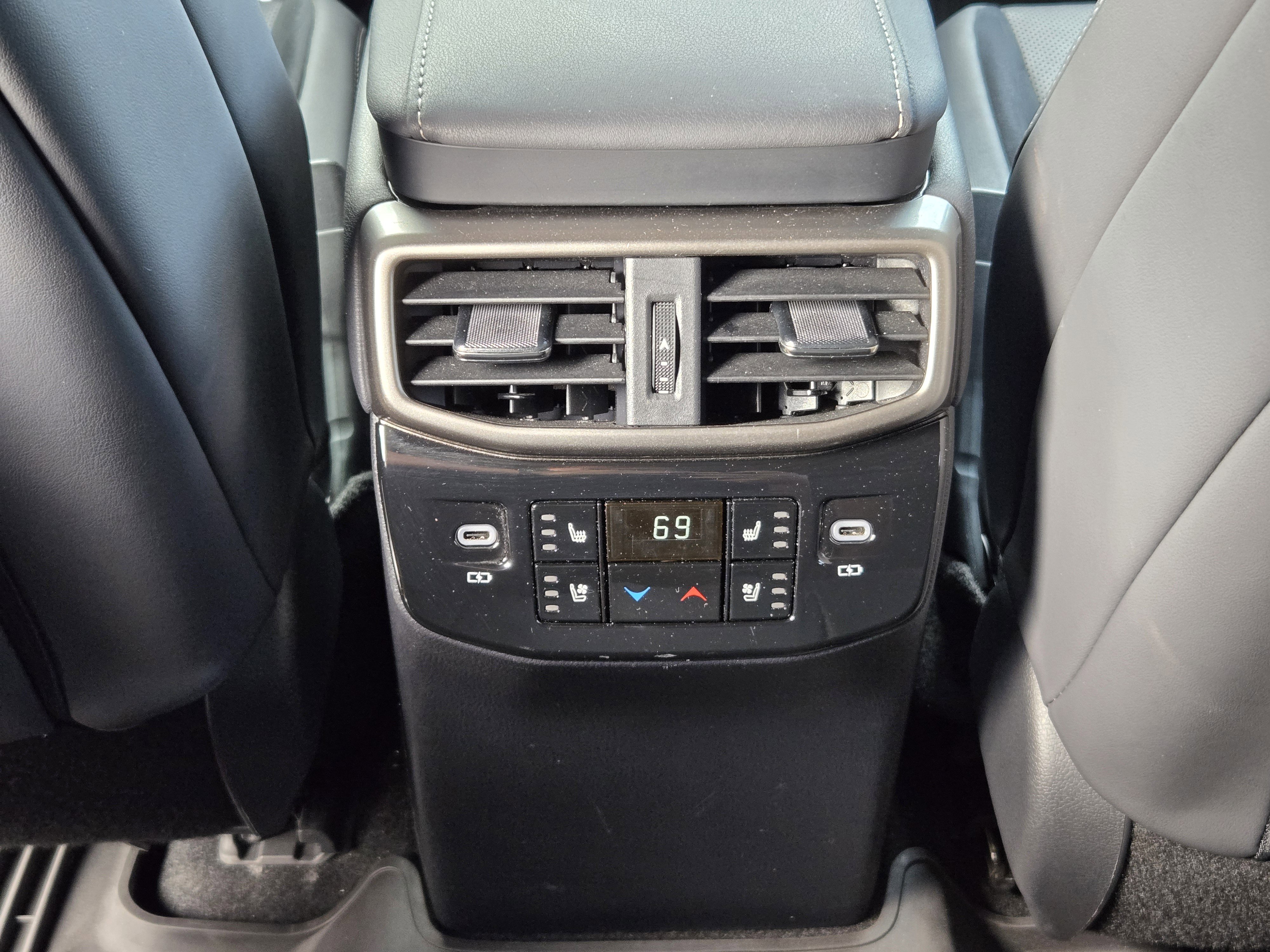 Used 2023 Lexus RX 500h F Sport image 36