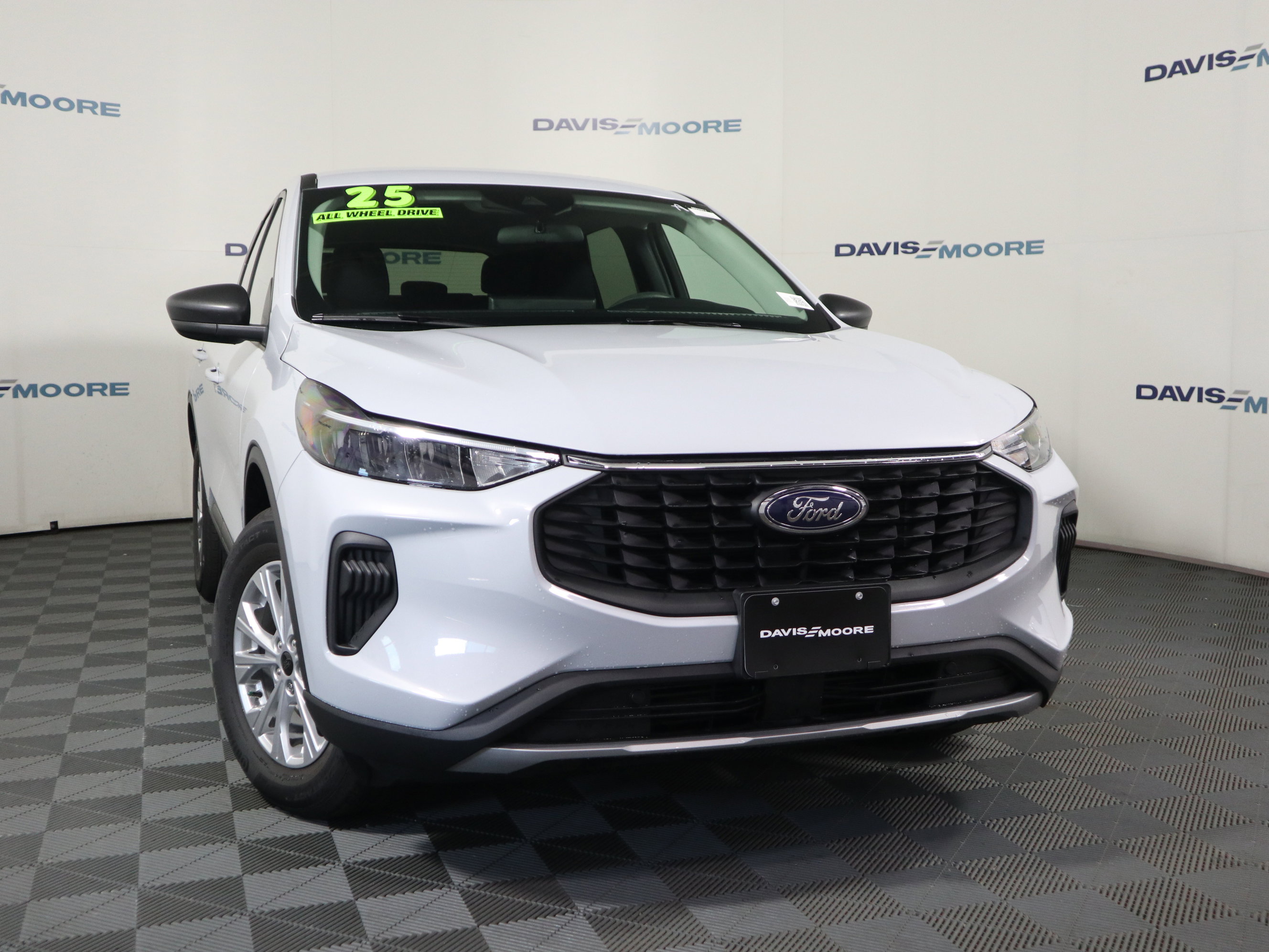 Used 2025 Ford Escape Active w/ Tech Pack #1 AWD/4WD video 2