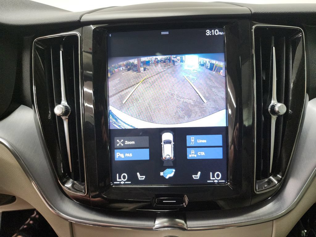 Used 2020 Volvo XC60 T6 Momentum AWD/4WD image 20