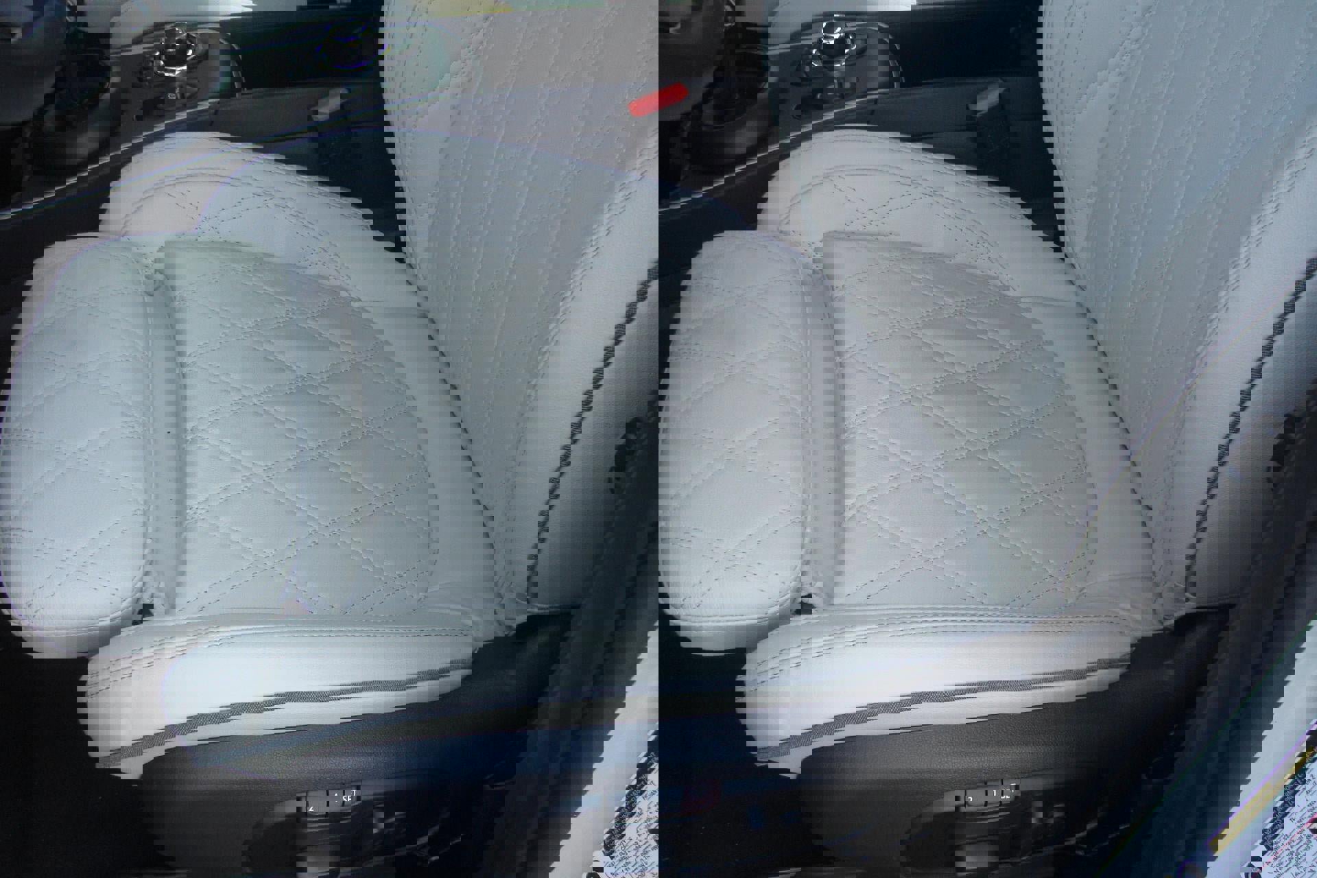 Used 2022 MINI Cooper Countryman S w/ Premium Package image 9